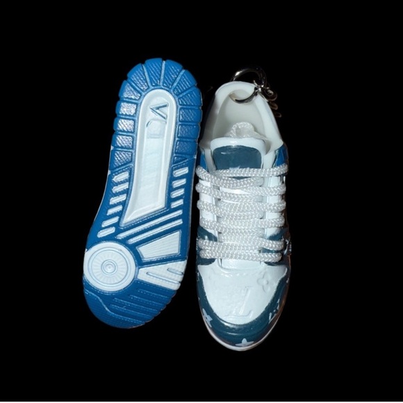 Mini 3D Sneaker Keychains! - Picture 5 of 5